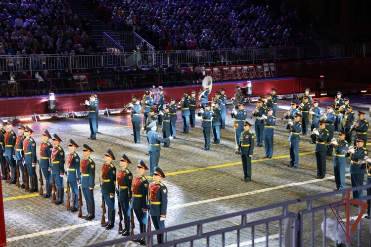 Военные музыканты Росгвардии выступили на открытии XVII Международного военно-музыкального фестиваля «Спасская башня»