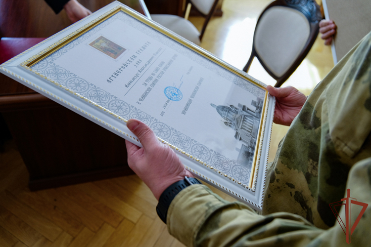 Военнослужащие спецназа Уральского округа Росгвардии отметили свой профессиональный праздник