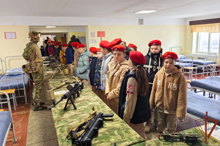 Военнослужащие спецназа Уральского округа Росгвардии отметили свой профессиональный праздник
