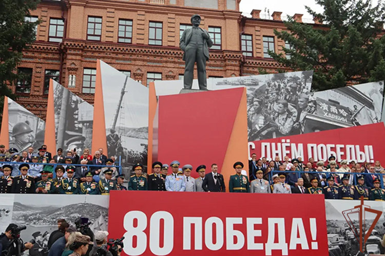 На Дальнем Востоке росгвардейцы приняли участие в мероприятиях, посвященных окончанию Второй мировой войны 