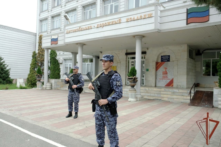 Росгвардейцы приняли участие в обеспечении общественного порядка в ходе Единого дня голосования