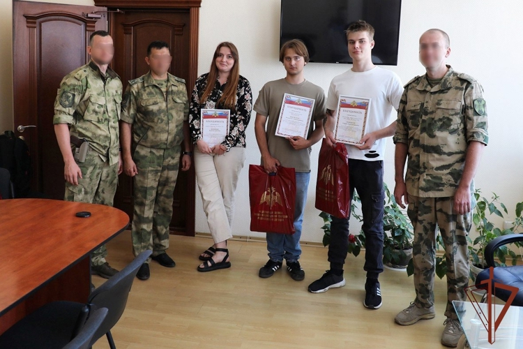 Росгвардейцы встретились с журналистами телеканала «Оплот ТВ» в ДНР в преддверии Международного дня солидарности журналистов 