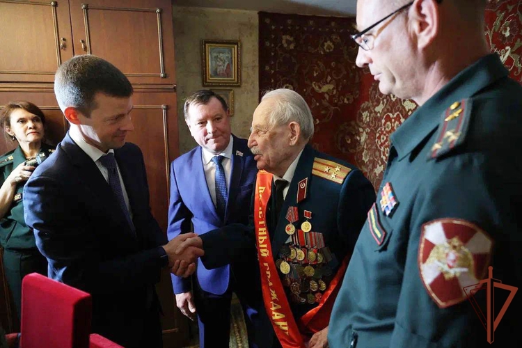 Ветеран Росгвардии стал почетным гражданином подмосковной Балашихи (видео)