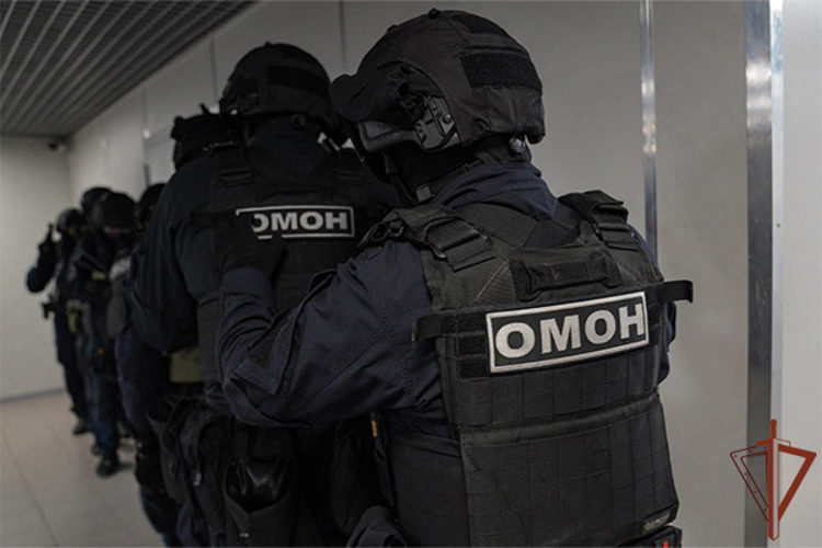 В подмосковье при содействии столичного спецназа Росгвардии задержаны подозреваемые в хулиганстве на транспорте (видео)
