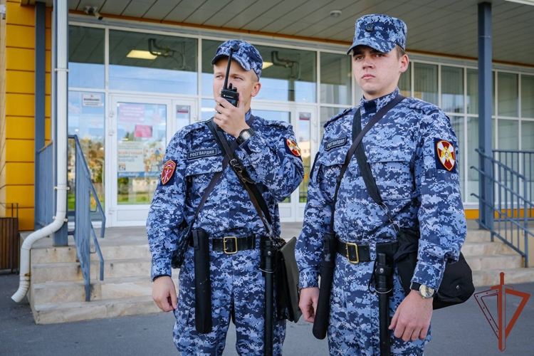 Росгвардейцы приняли участие в обеспечении общественного порядка в ходе Единого дня голосования