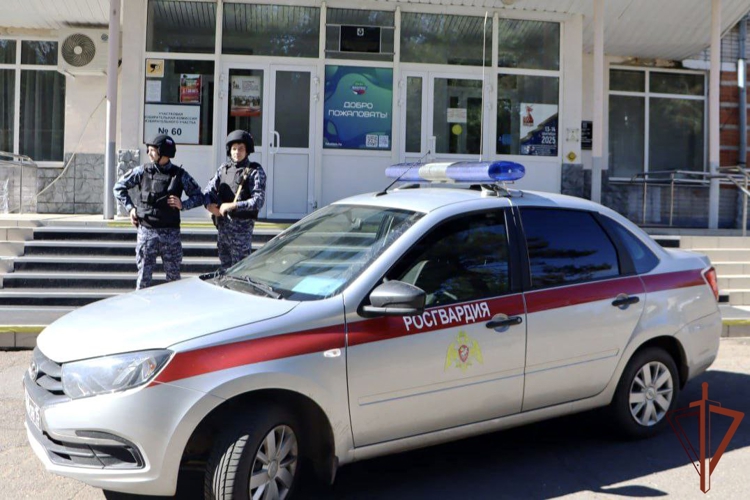 Росгвардейцы приняли участие в обеспечении общественного порядка в ходе Единого дня голосования