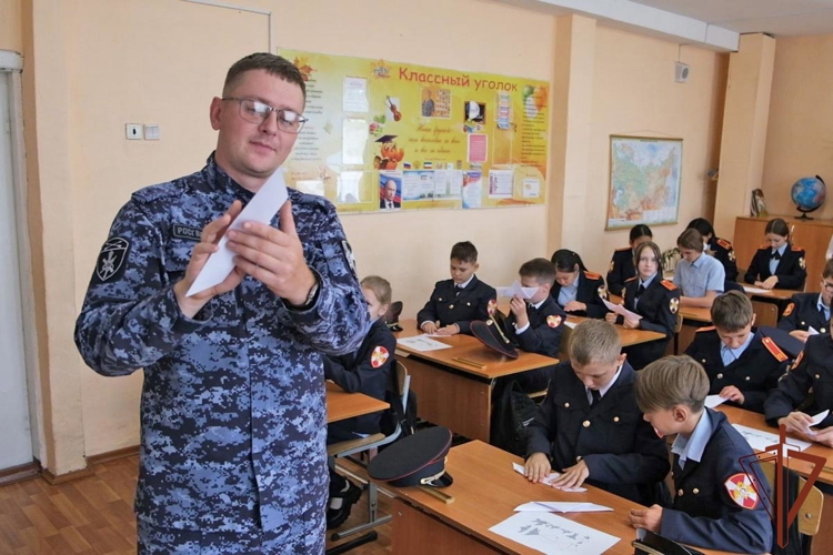 Росгвардейцы в регионах Сибири приняли участие в мероприятиях, приуроченных ко Дню солидарности в борьбе с терроризмом