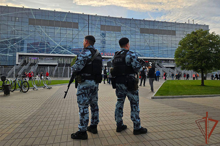 Военнослужащие и сотрудники Росгвардии обеспечили правопорядок на крупнейших матчах в Москве