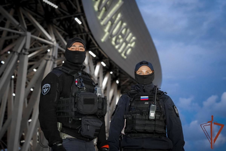 В Санкт-Петербурге росгвардейцы обеспечили безопасность матча КХЛ