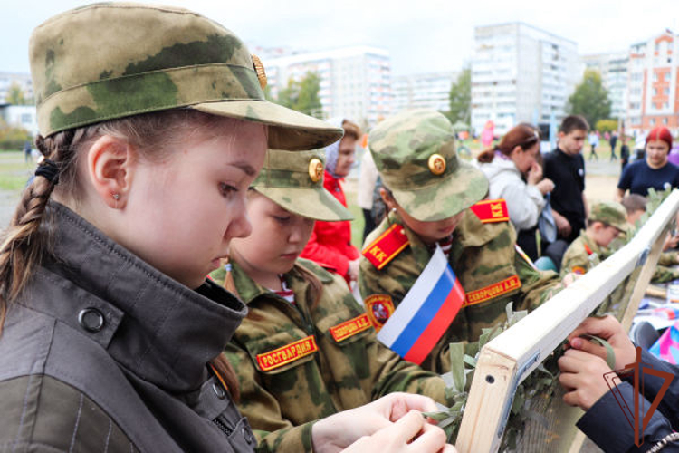 Росгвардейцы приняли участие в фестивале патриотического стиля в Йошкар-Оле