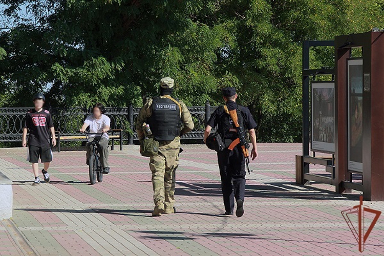 Военнослужащий Росгвардии принял участие в праздничном концерте в Мелитополе