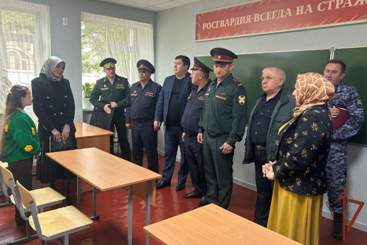 Профильный класс Росгвардии открыт в школе в Махачкале