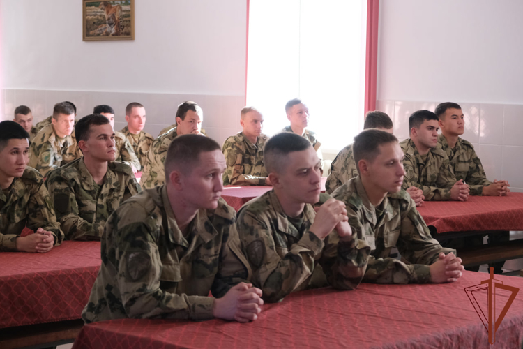 Учебно-методический сбор с лейтенантами завершился в Сибирском округе Росгвардии 
