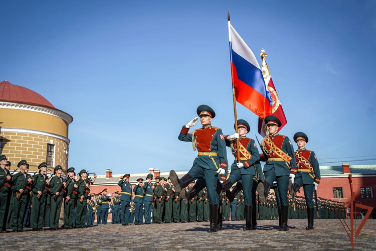 Генерал-полковник Алексей Воробьёв поздравил первокурсников Военной академии Росгвардии с принятием Военной присяги (видео)