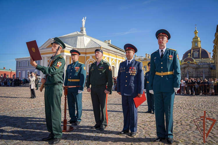 Генерал-полковник Алексей Воробьёв поздравил первокурсников Военной академии Росгвардии с принятием Военной присяги (видео)