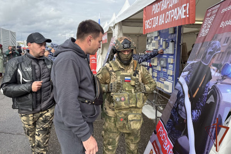 В Самаре росгвардейцы стали участниками фестиваля творчества участников СВО «Ленточка доблести»