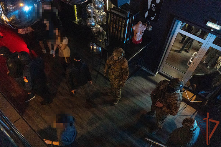 В Пензе при поддержке спецназа Росгвардии прошел профилактический рейд (видео)