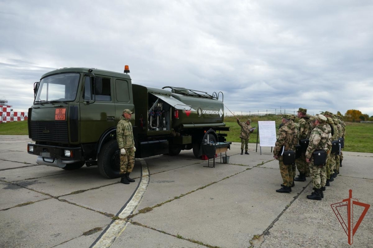 Учебный сбор начальников служб горючего и смазочных материалов Сибирского округа Росгвардии завершился в Иркутской области