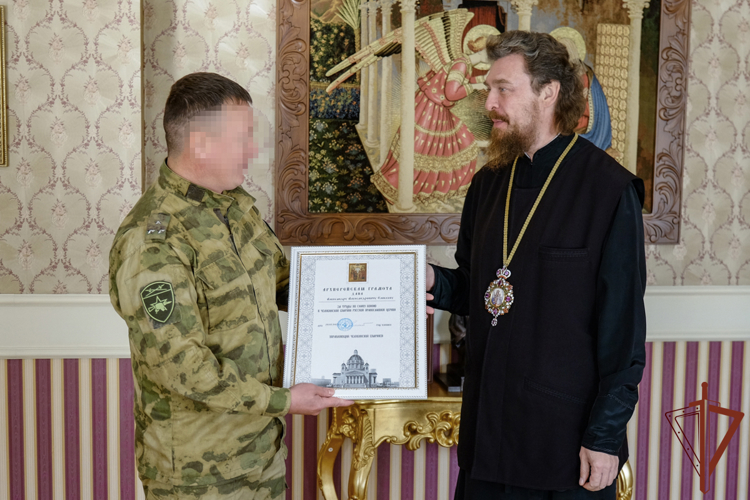 Военнослужащие спецназа Уральского округа Росгвардии отметили свой профессиональный праздник