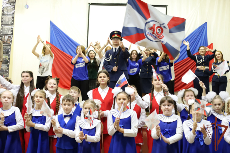 Росгвардейцы проводят патриотические встречи с юными жителями Урала