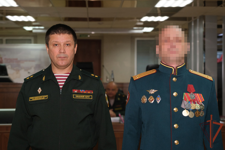 Военнослужащие Уральского округа Росгвардии удостоены государственных наград