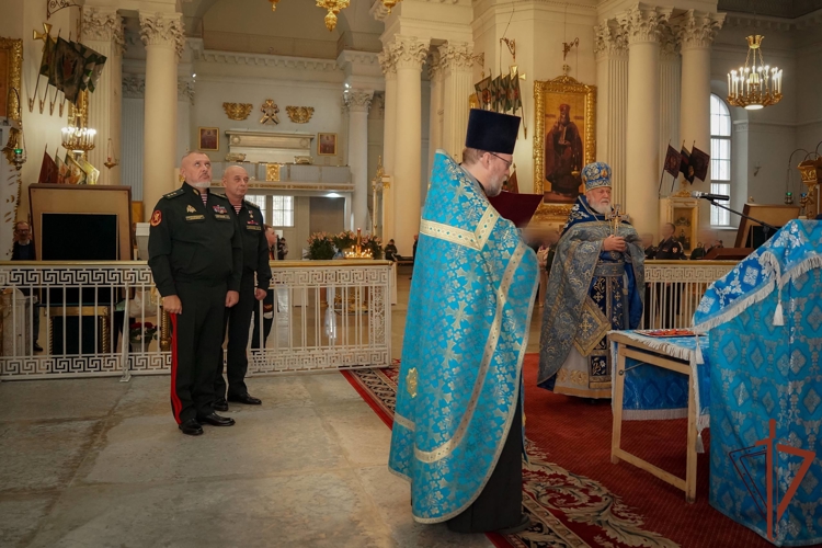 Заместитель директора Росгвардии генерал-полковник Алексей Воробьев вручил государственные награды военнослужащим Северо-Западного округа Росгвардии, отличившимся в ходе СВО (видео)