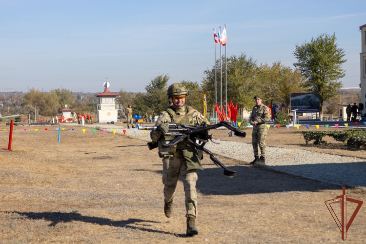В Саратовском военном ордена Жукова Краснознаменном институте войск национальной гвардии состоялся турнир по пауэртлону (видео)