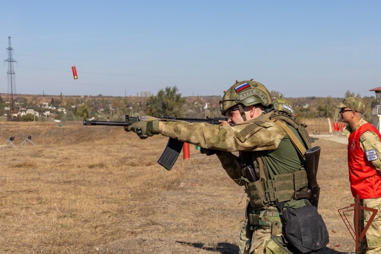 В Саратовском военном ордена Жукова Краснознаменном институте войск национальной гвардии состоялся турнир по пауэртлону (видео)