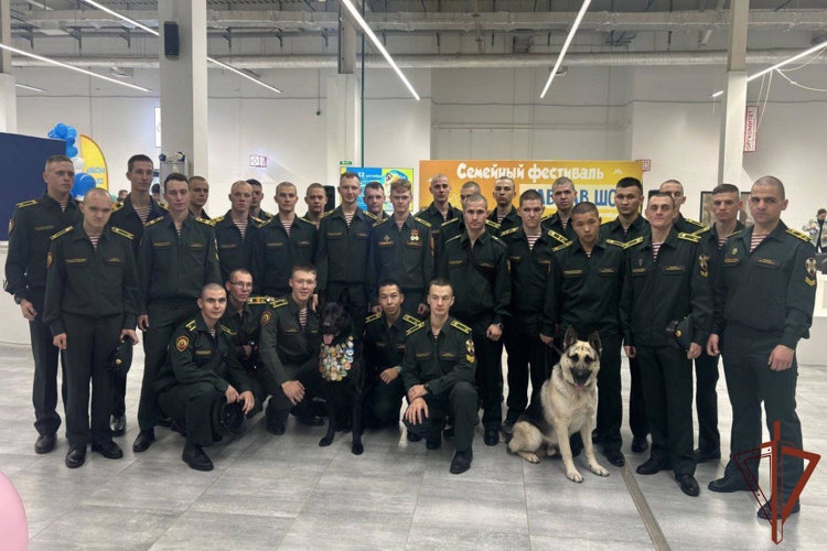 Курсанты Пермского военного института Росгвардии посетили кинологический фестиваль