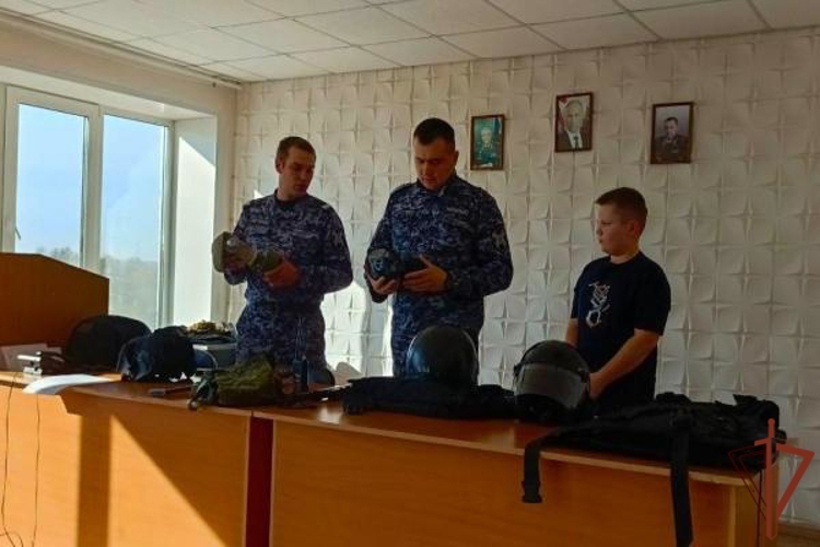 В регионах Сибири проходят профориентационные и военно-патриотические мероприятия с участием подразделений Росгвардии