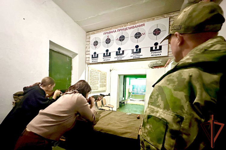 В Крыму завершился сбор для учащихся подшефного класса Росгвардии из Херсонской области