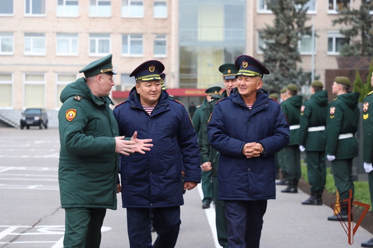 Представители внутренних войск МВД Киргизской Республики посетили Военную академию Росгвардии