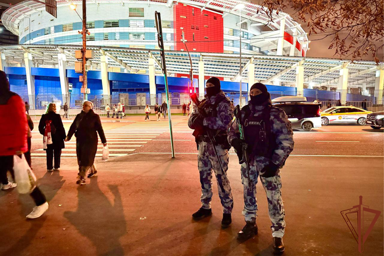 Росгвардейцы обеспечили безопасность матча КХЛ в Москве