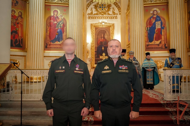Заместитель директора Росгвардии генерал-полковник Алексей Воробьев вручил государственные награды военнослужащим Северо-Западного округа Росгвардии, отличившимся в ходе СВО (видео)