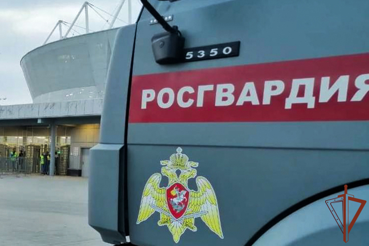 В Ростове-на-Дону Росгвардия обеспечила охрану правопорядка на футбольном матче РПЛ