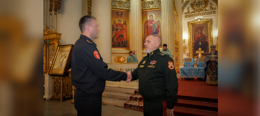 Заместитель директора Росгвардии генерал-полковник Алексей Воробьев вручил государственные награды военнослужащим Северо-Западного округа Росгвардии, отличившимся в ходе СВО (видео)
