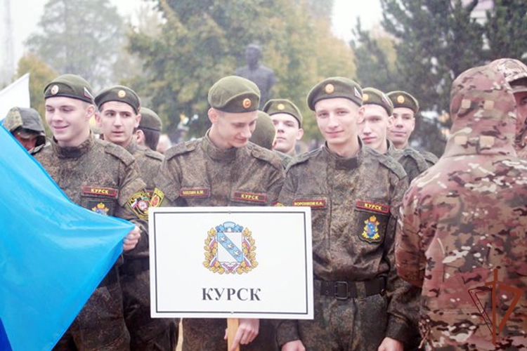 Заместитель командующего ОГВ(с) принял участие в открытии военно-патриотических игр в Грозном
