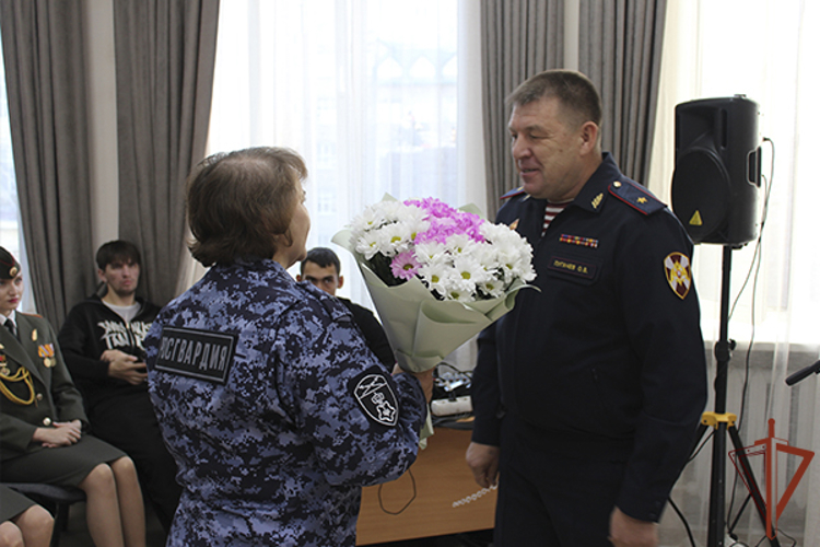 На Дальнем Востоке состоялись мероприятия, посвященные Дню образования подразделений вневедомственной охраны 