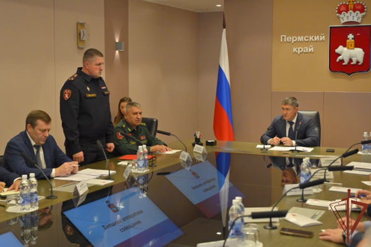 Новый начальник Управления Росгвардии по Пермскому краю представлен личному составу и губернатору региона