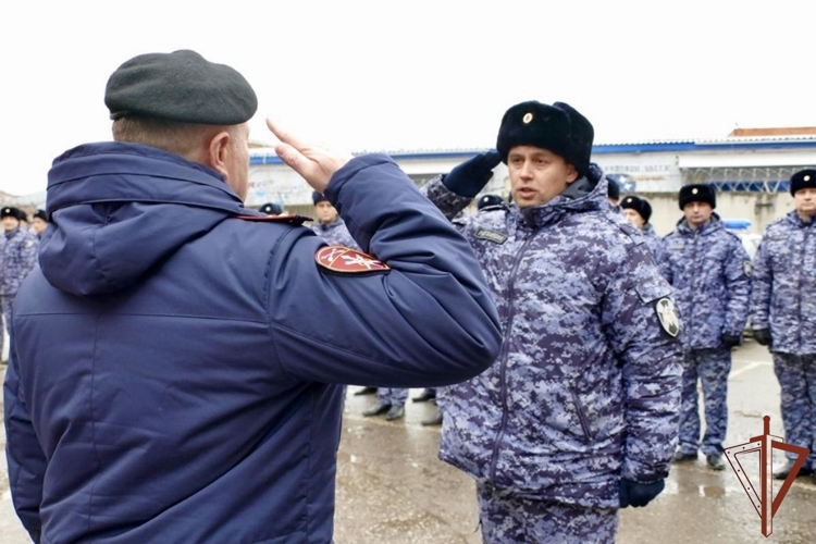 Торжественные мероприятия ко Дню образования подразделений вневедомственной охраны Росгвардии прошли в регионах Сибири