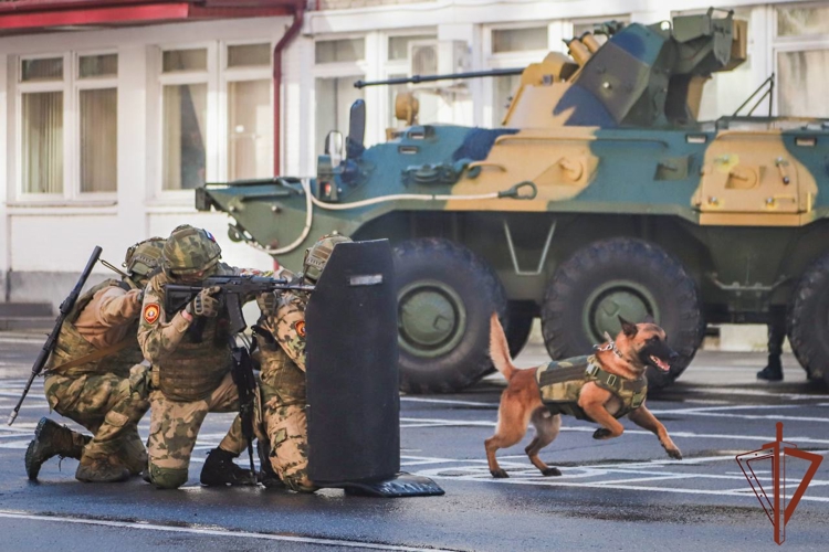 Более 400 кадетов и школьников стали гостями дня открытых дверей в Военной академии Росгвардии