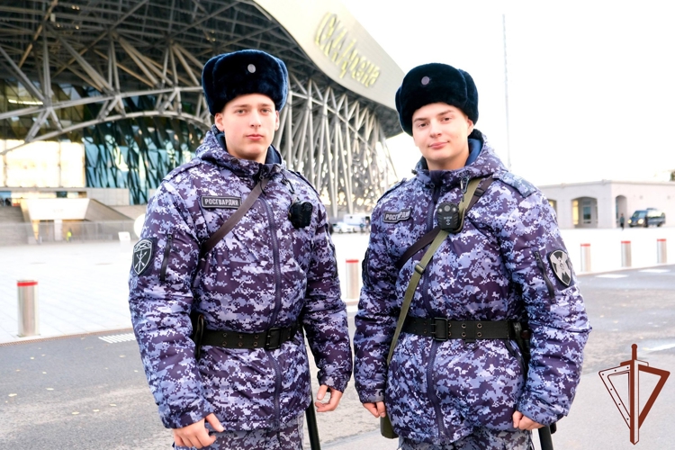 Росгвардейцы обеспечили безопасность матча КХЛ в Санкт-Петербурге 
