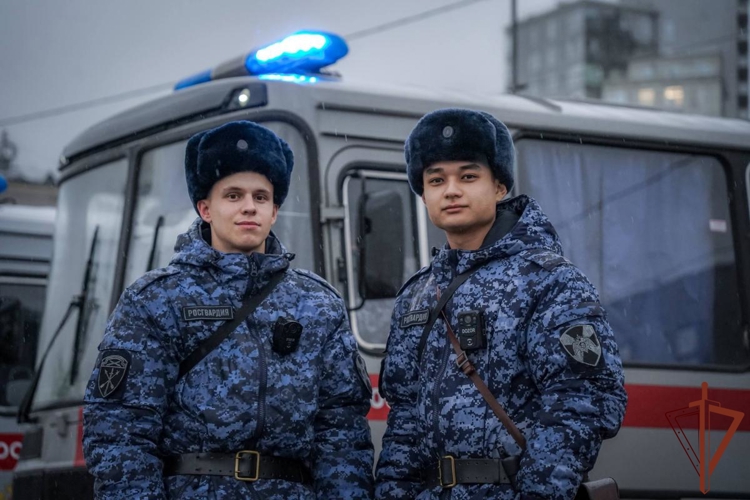 Безопасность матча КХЛ обеспечили росгвардейцы в Санкт-Петербурге