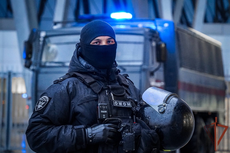 Безопасность матча КХЛ обеспечили росгвардейцы в Санкт-Петербурге