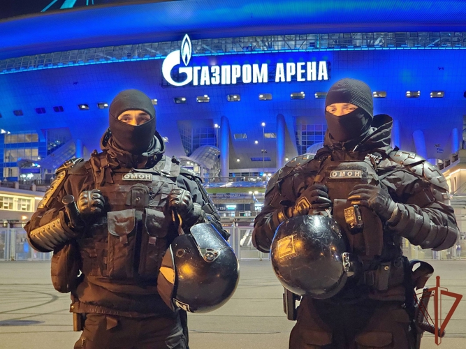 В Санкт-Петербурге росгвардейцы обеспечили безопасность матча Кубка России по футболу