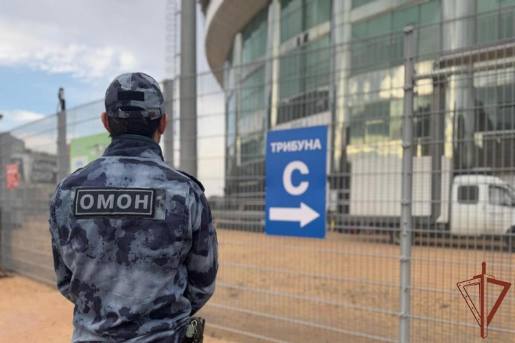 Росгвардия обеспечила безопасность футбольного матча Кубка России в Дагестане