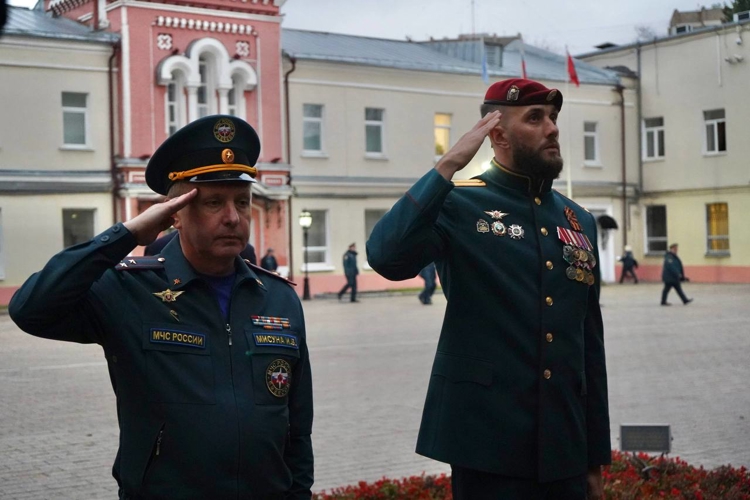 В Главном управлении МЧС России по городу Москве состоялась встреча с офицером Росгвардии – участником специальной военной операции