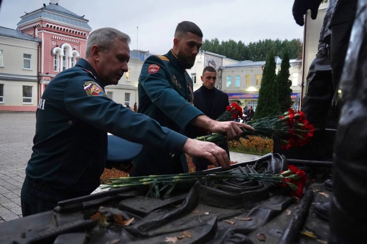 В Главном управлении МЧС России по городу Москве состоялась встреча с офицером Росгвардии – участником специальной военной операции