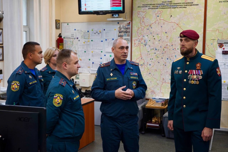 В Главном управлении МЧС России по городу Москве состоялась встреча с офицером Росгвардии – участником специальной военной операции