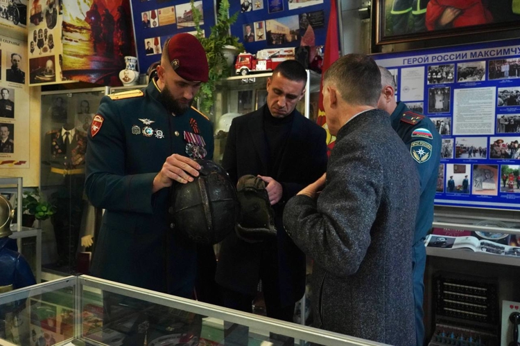 В Главном управлении МЧС России по городу Москве состоялась встреча с офицером Росгвардии – участником специальной военной операции
